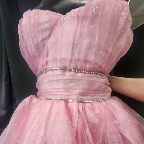 Prom Dress. Pink Color. - Picture 3 of 5